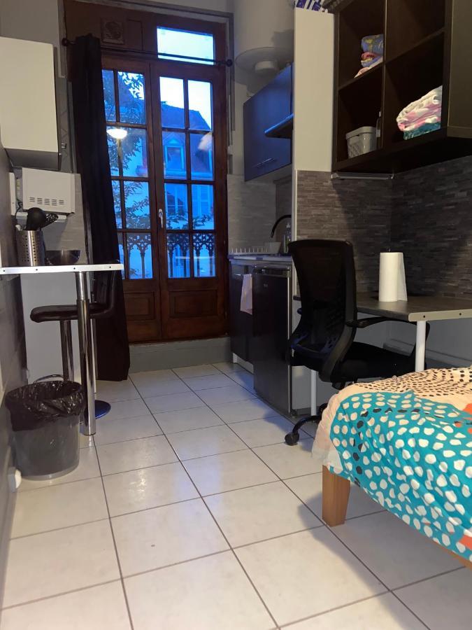 Emplacement Ideal : Studio Au Coeur De Dijon Disponible En Location Apartment Ngoại thất bức ảnh